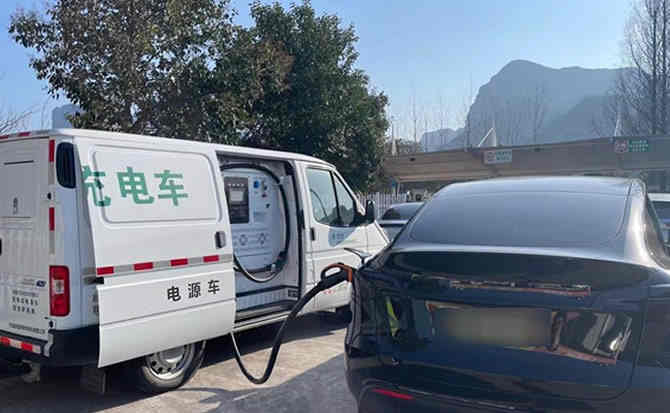 九原区汽车搭电